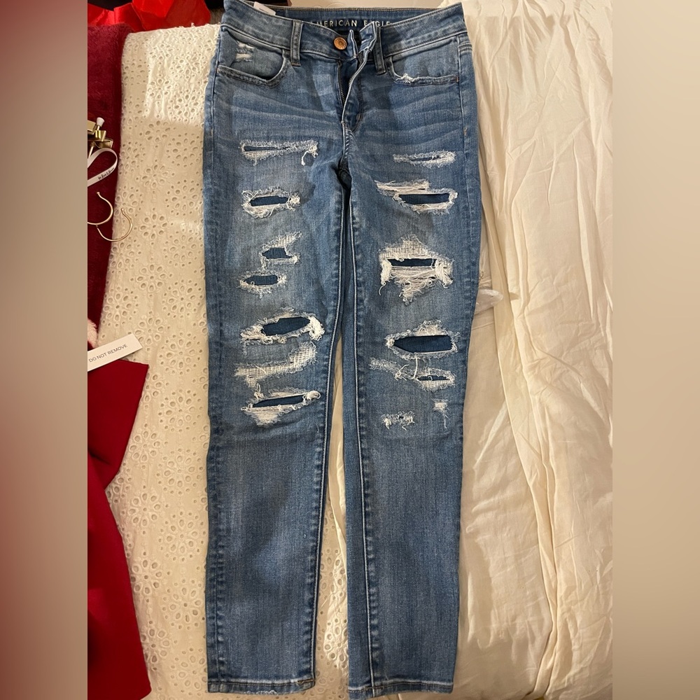 American Eagle Ripped Jeans - Picture 3 of 3